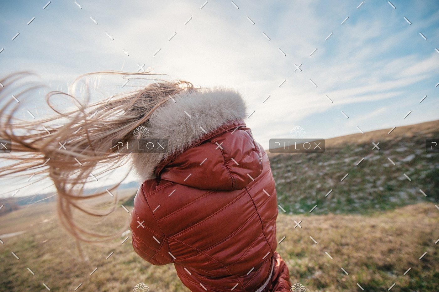 demo-attachment-34-streaming-hair-PUG8X6F